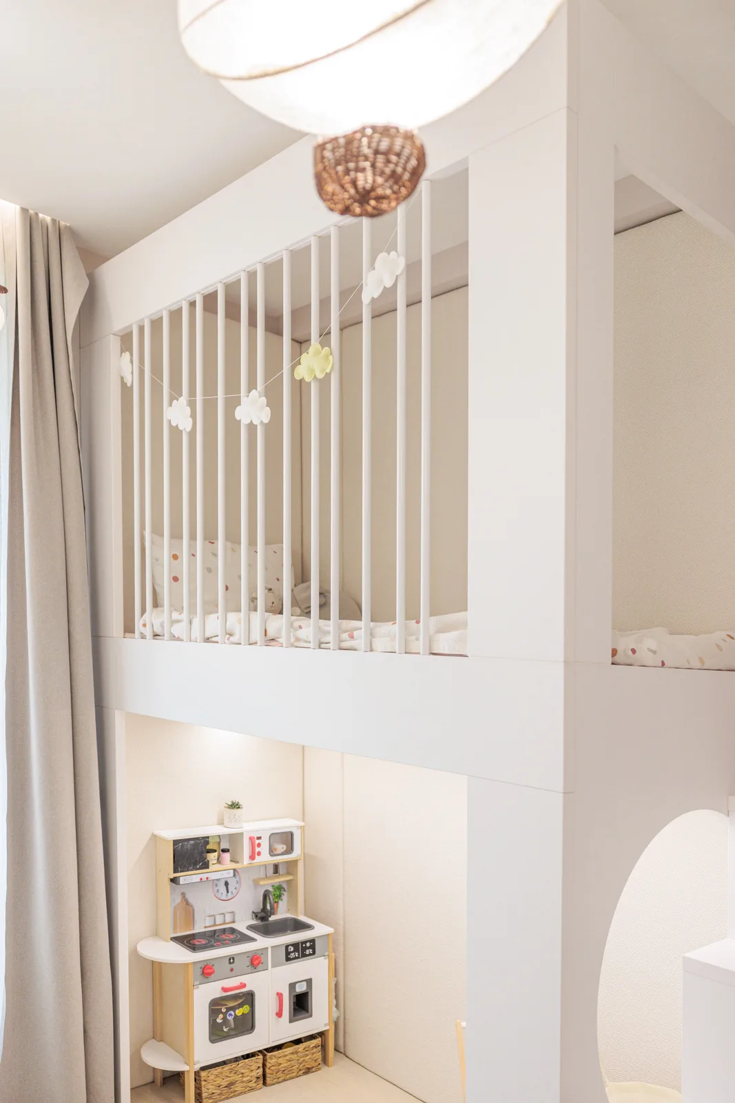 Интериорен дизайн и изработка на мебели по поръчка за детска стая | Сия Стил дизайн и цялостно обзавеждане, Бургас | Проект: Ариа