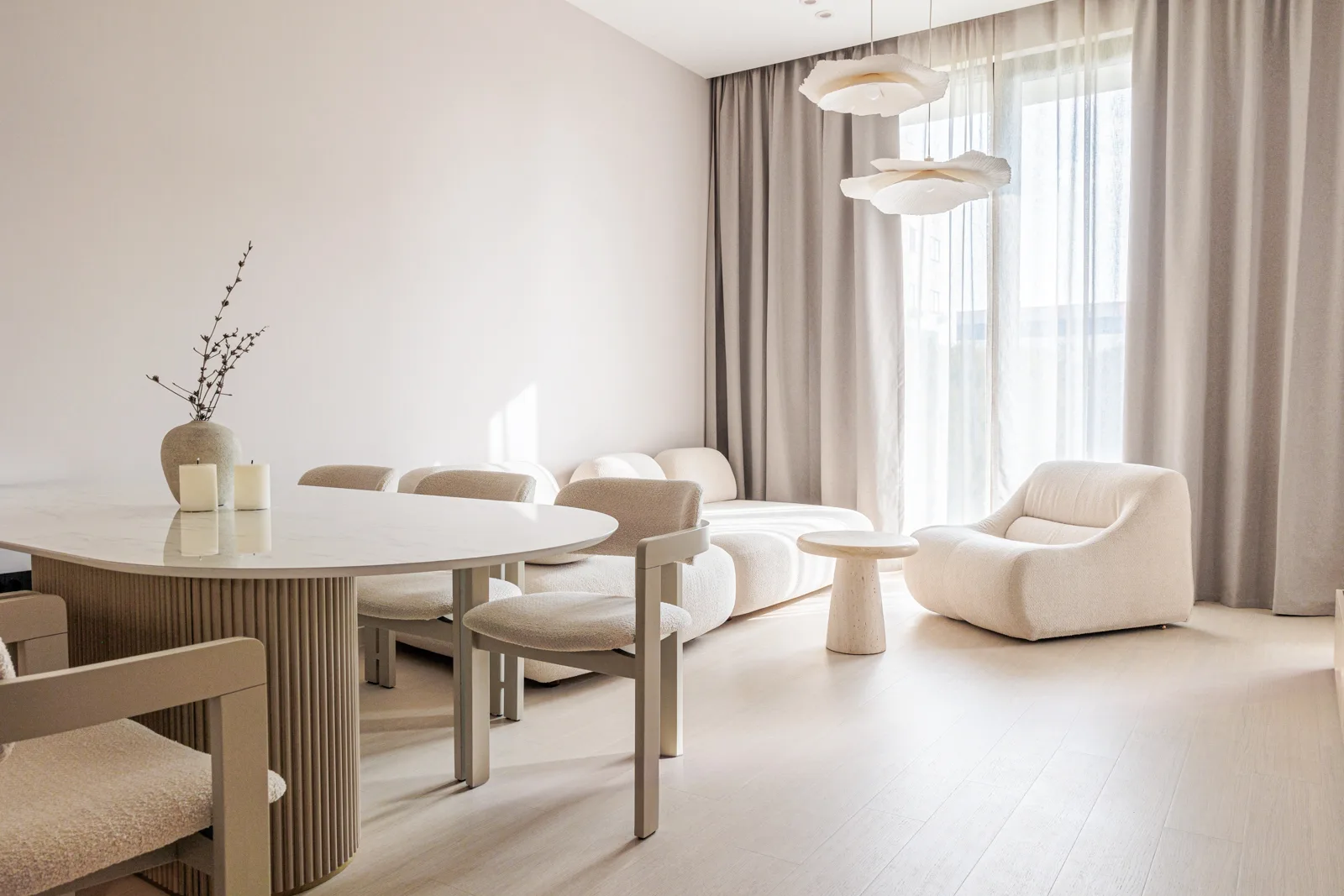 Интериорен дизайн на модерна всекидневна и изработка на мебели по поръчка | Сия Стил дизайн и цялостно обзавеждане, Бургас | Проект: Ариа