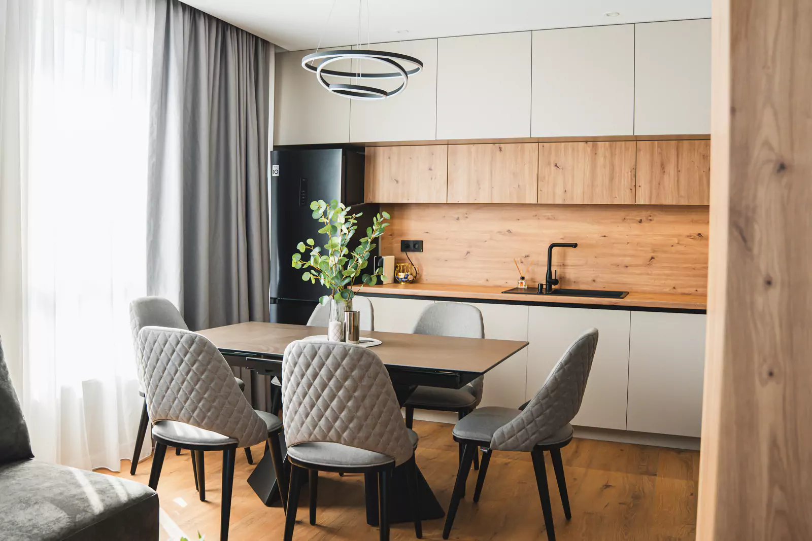 Кухня по поръчка, дизайн и цялостно обзавеждане | Сия Стил - дизайн и цялостно обзавеждане, Бургас | Проект: Central Park