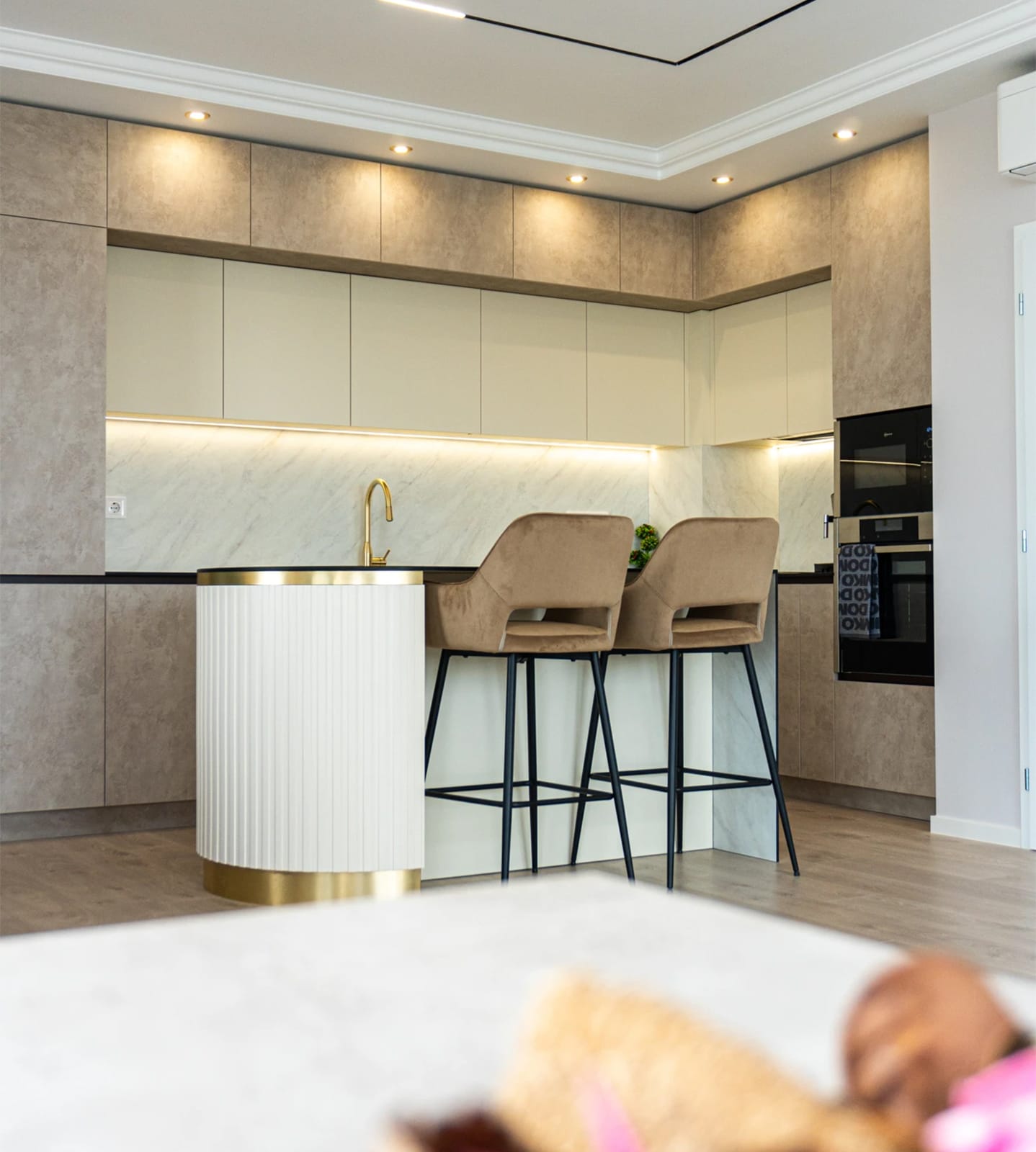 Модерна кухня с изчистена визия по индивидуален проект | Сия Стил - дизайн и цялостно обзавеждане | Проект: Васил Априлов